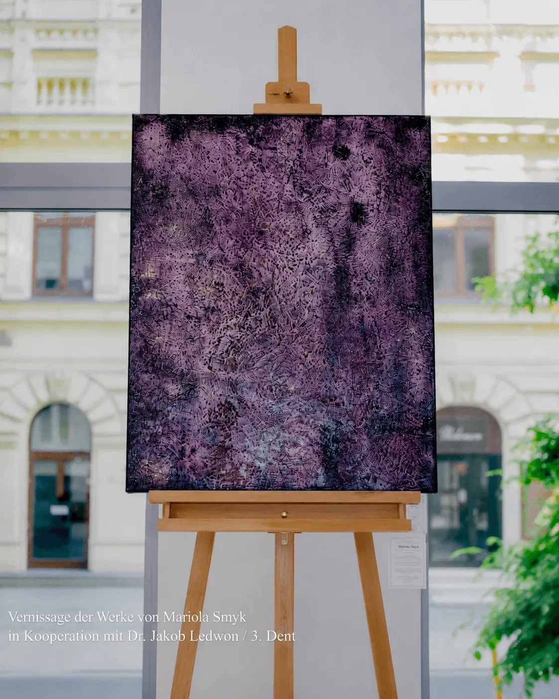 Assortment of Acrylic Art, Pouring Artwork, Textile Design Products, Apaszki Scarves, and Pareo in Gallery Showcase